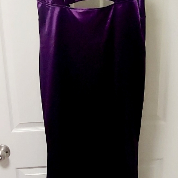 Elegant Purple Satin Dress - Picture 6 of 6